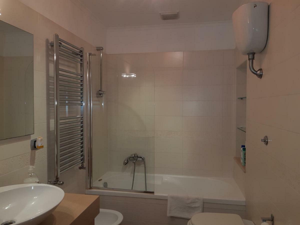 Dimora Filangieri Bed & Breakfast Наполи Екстериор снимка